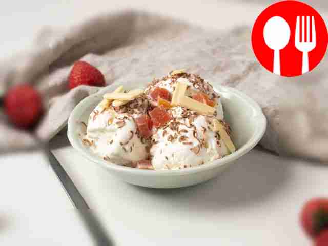 Пломбир с клубникой