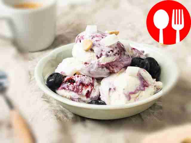 Пломбир с черной смородиной