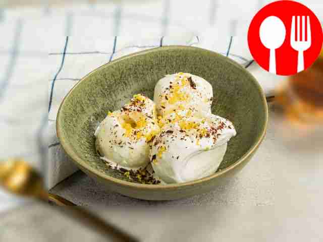 Ice cream with lemon syrup