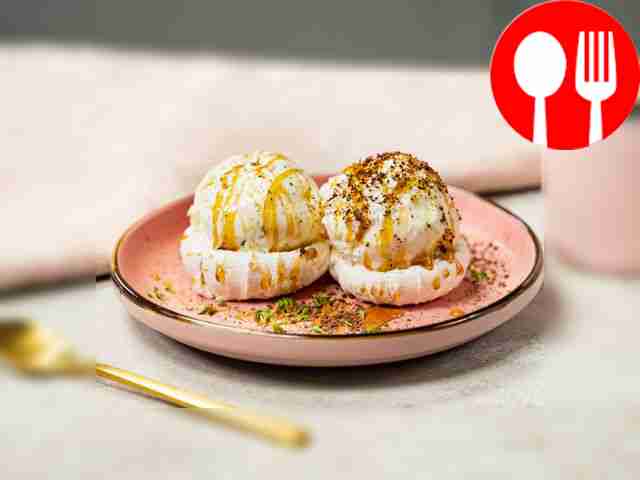 Ice cream with molasses