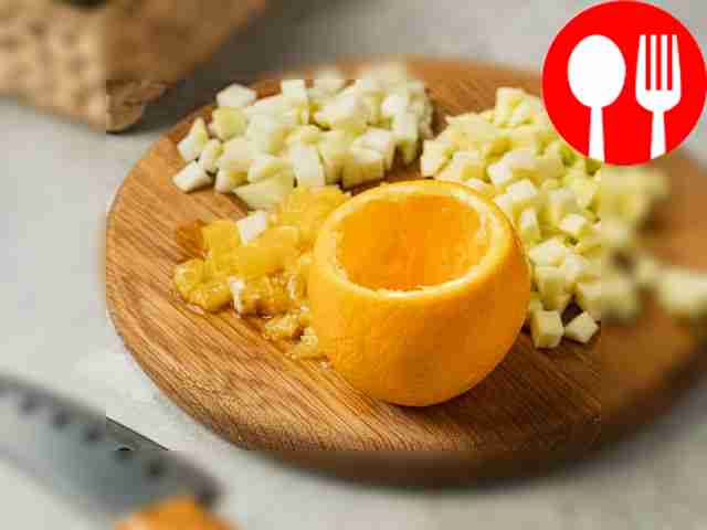 Cut the fruit. Peel the quince and pear, cut...