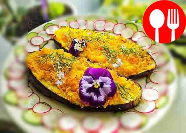 Baked eggplant “Boat”