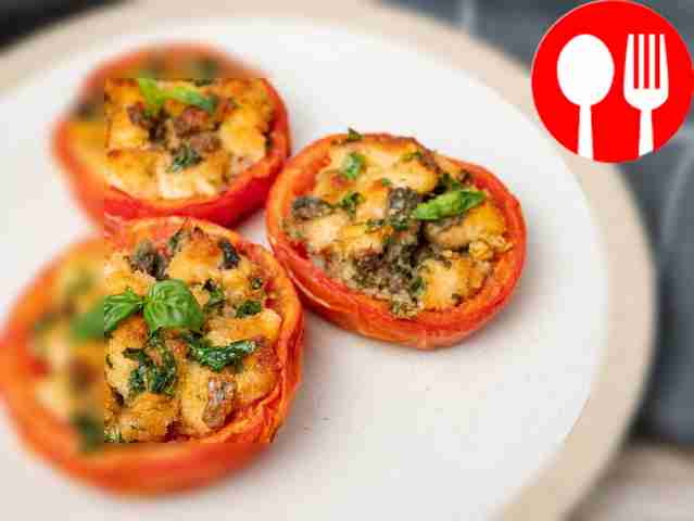 Tomatoes stuffed with salmon and capers