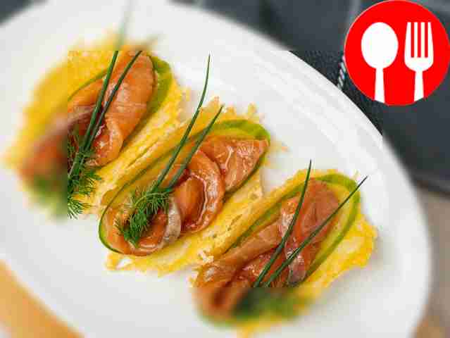 Lightly salted salmon with pomegranate juice and appetizer