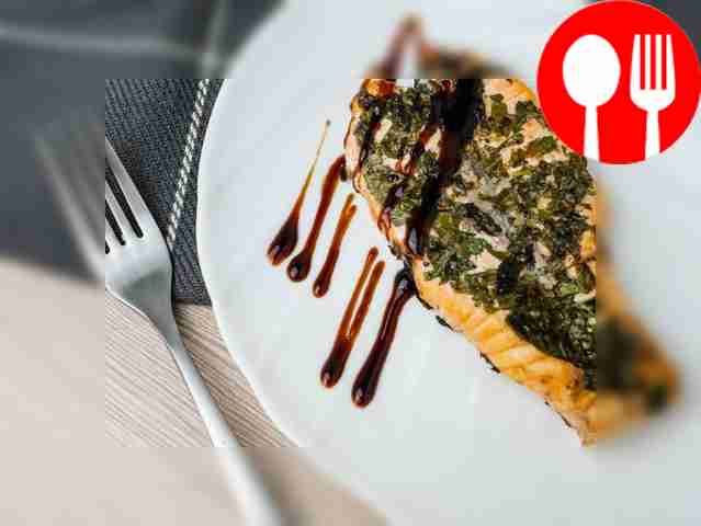 Salmon steak with basil