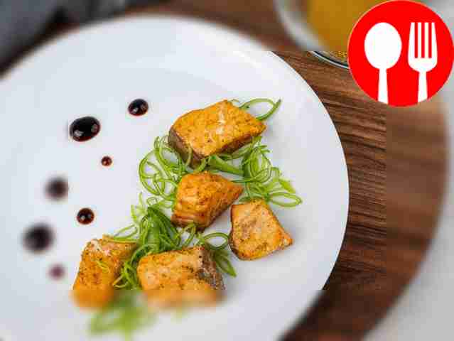 Кусочки семги, запеченные в рукаве