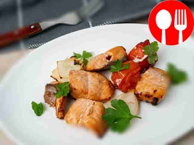 Подавайте шашлыки прямо на шампурах или...