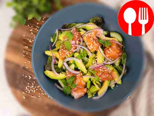 Light salad with salmon and avocado