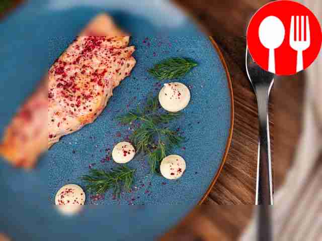 Salmon in the microwave with mayonnaise