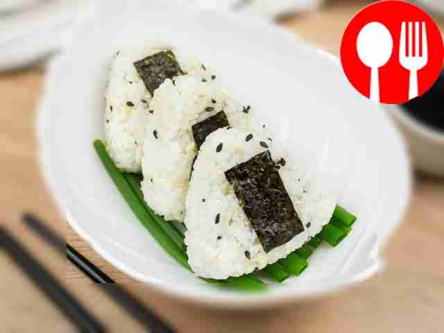 Onigiri with cod and onions