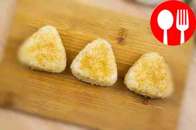 Mix soy sauce with mirin.