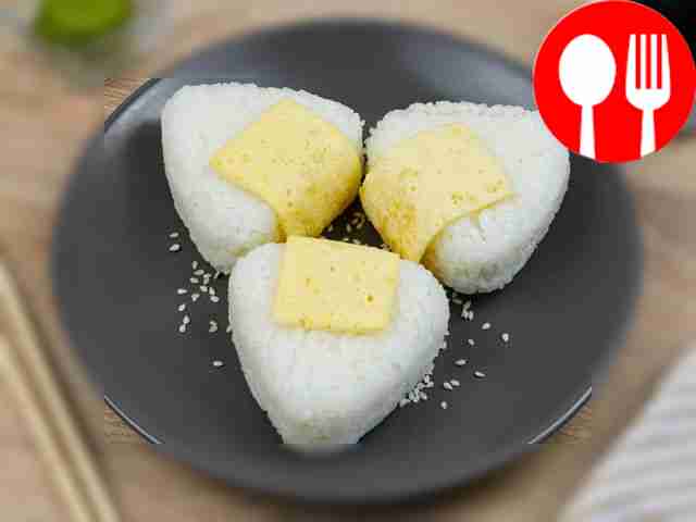Place the onigiri on a nice plate and sprinkle...