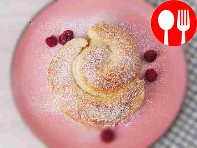 Sprinkle the snail with powdered sugar and...