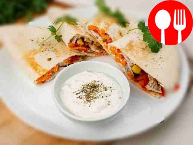 Tacos with turkey and sweet peppers