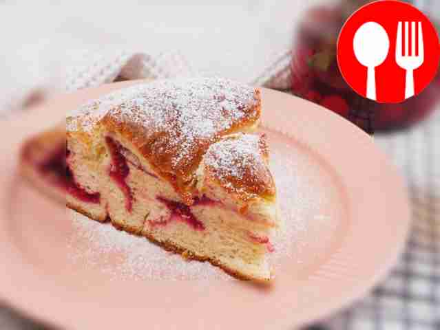 Snail pie with raspberries