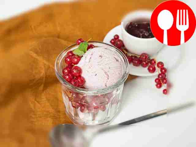 Ice cream with curd cheese