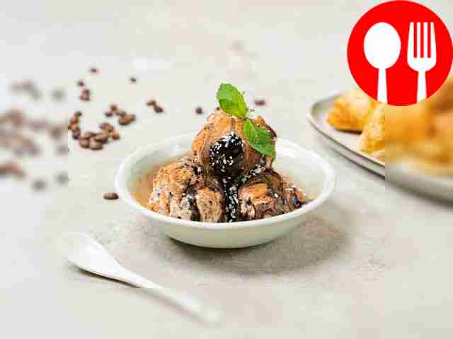 Ice cream with vanilla sugar