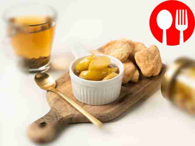 Quince with cardamom