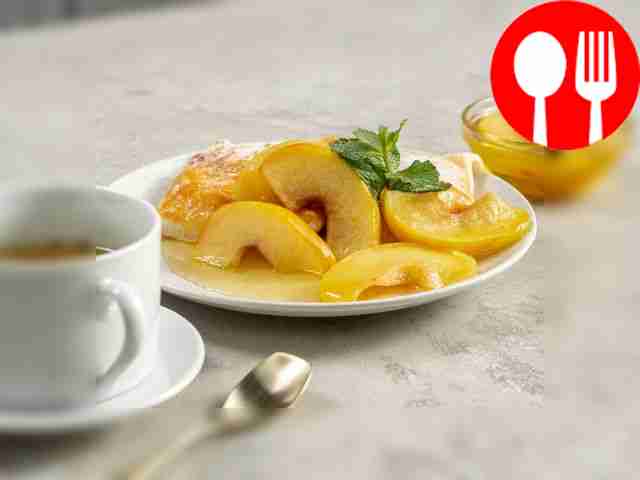 Quince jam with cinnamon