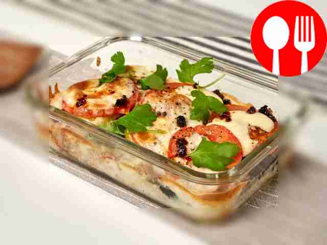 Moussaka with minced chicken