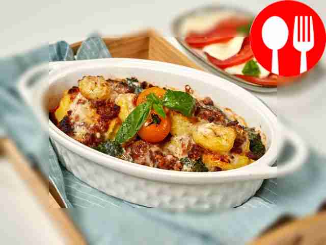 Moussaka with broccoli