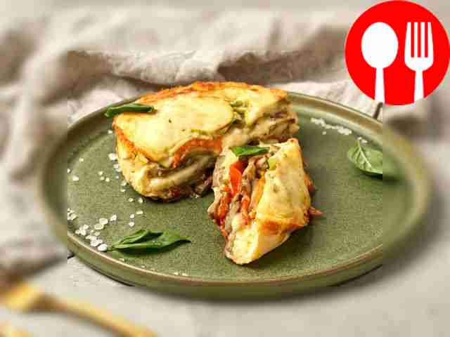 Moussaka with cheese