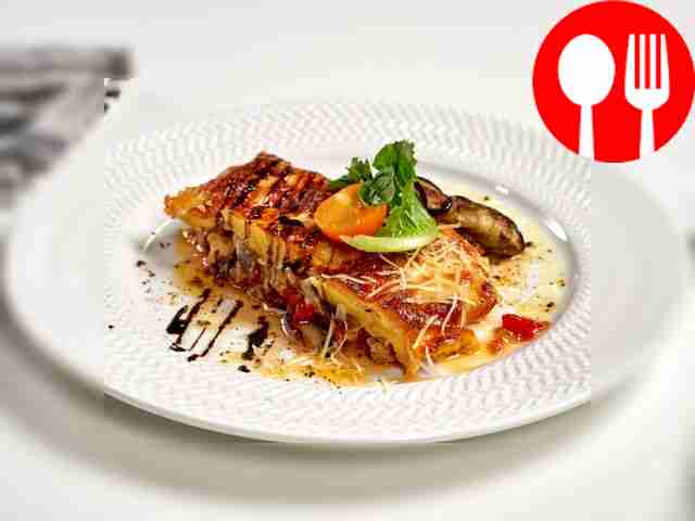 Мусака с сушеным базиликом