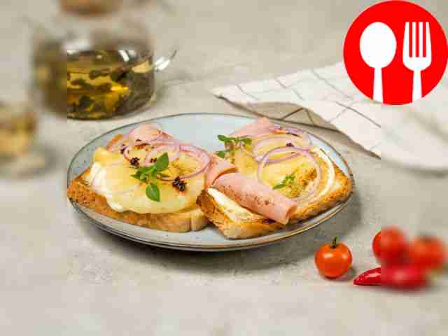 Тост с ананасом