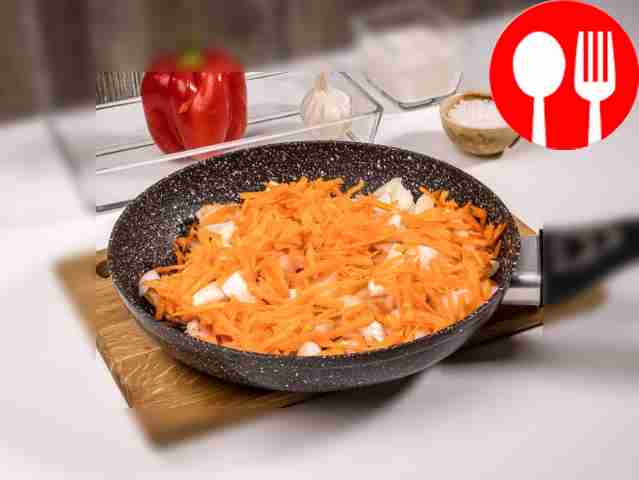 Add carrots to the pan and fry for another 3 minutes.