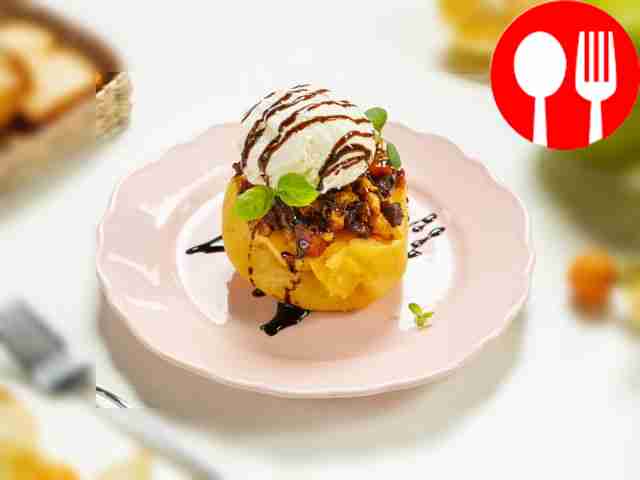 Quince with dried fruits