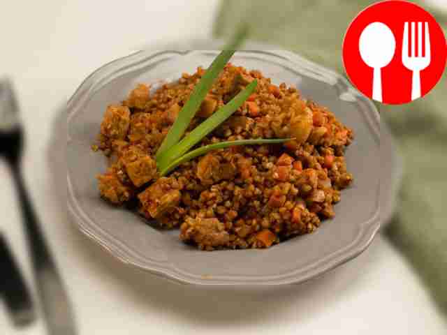 Гречка с мясом и овощами