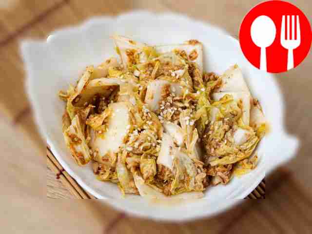 Kimchi with canned saury