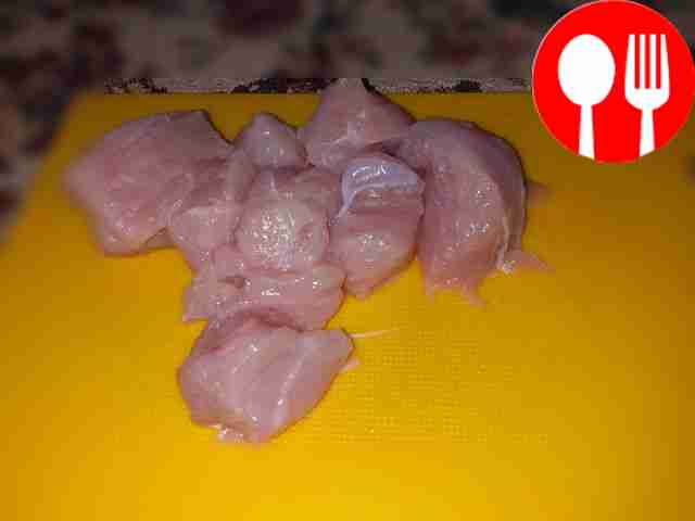 Wash and cut turkey fillet