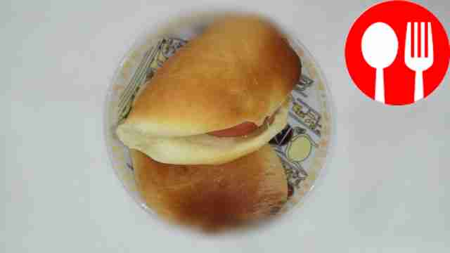 Classic bun with sausage