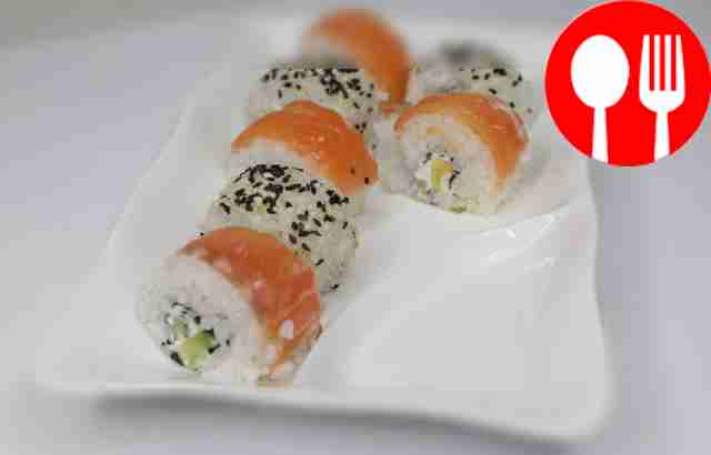 Популярные роллы с лососем и огурцом