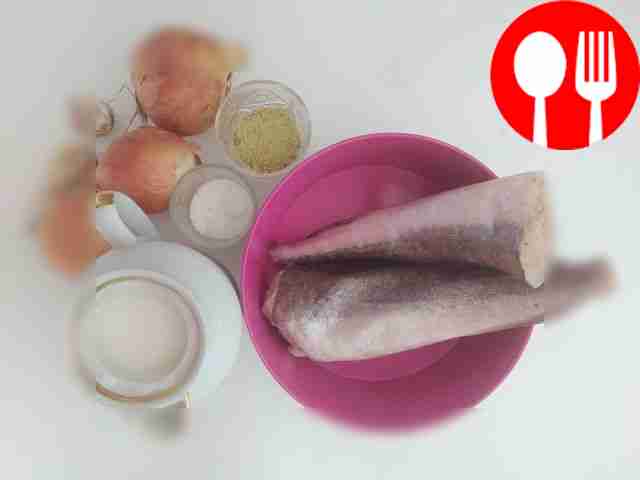 Разморозьте рыбу, тщательно промойте её и...