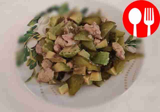 Autumn salad with cod liver and avocado