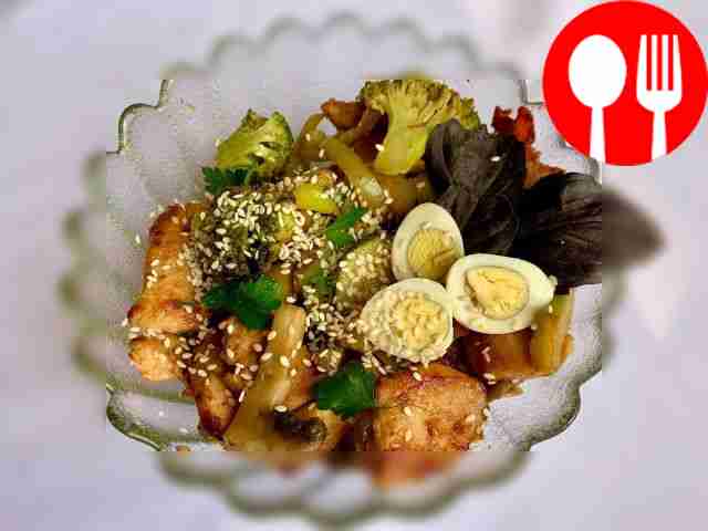 Chicken with vegetables in oyster sauce