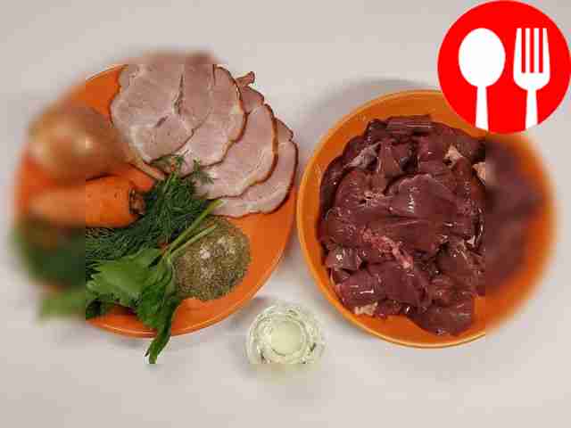 Хорошо промойте печень холодной водой,...