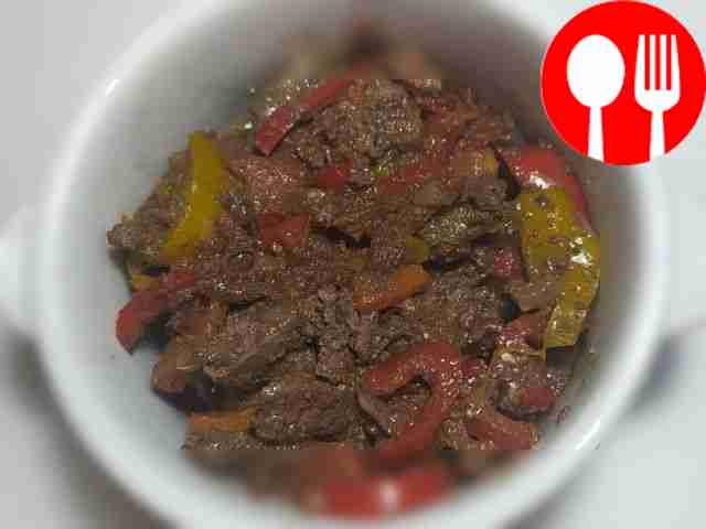 Tender liver with vegetables