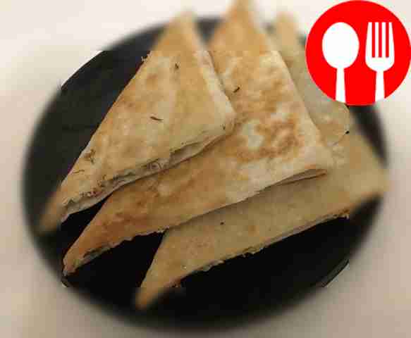 Закуска из лаваша с сырно-яичной начинкой