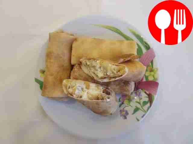 Pancakes with cottage cheese and apple