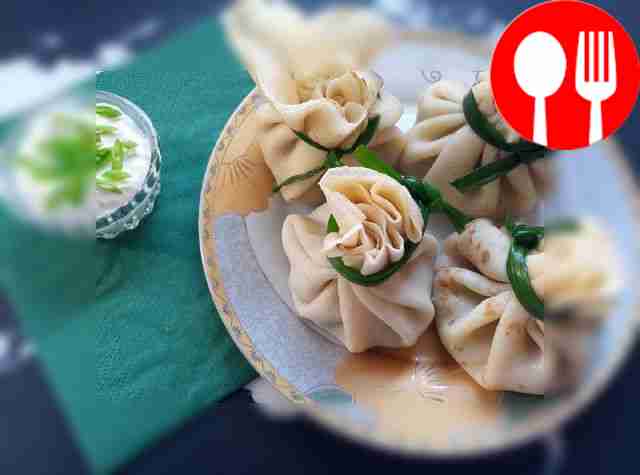 Pancakes with chicken and mushrooms