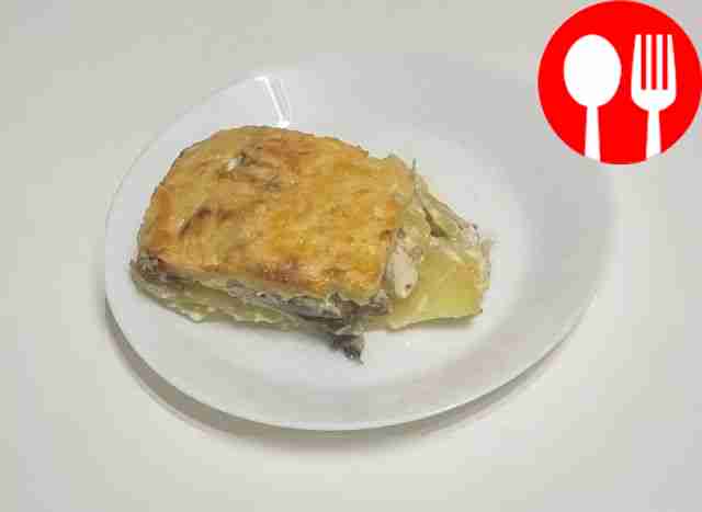 Simple potato casserole with mackerel and mayonnaise
