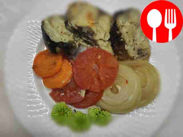 Оригинальная скумбрия с овощами