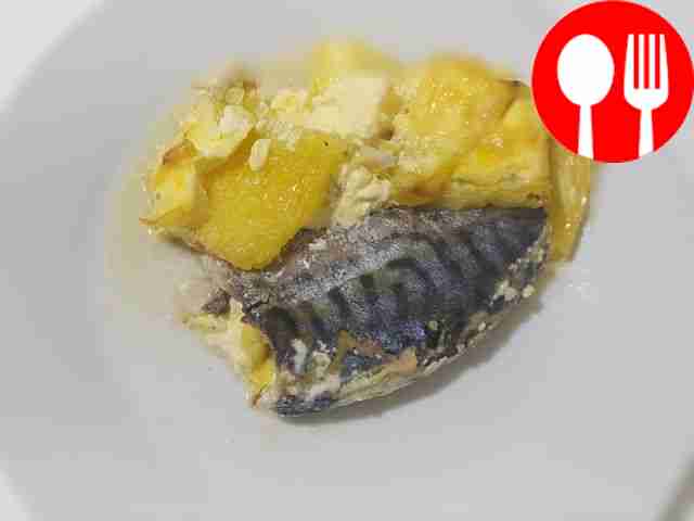Spicy mackerel with pineapple