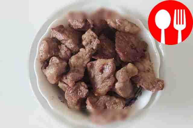 Fragrant pork neck and cheese fondue