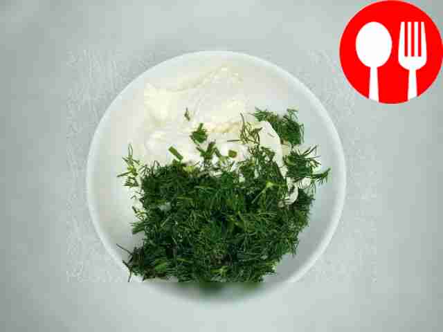 Finely chop the dill, add to the curd cheese...