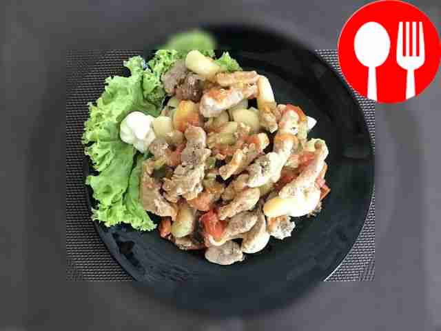 Simple basics with pasta and pork