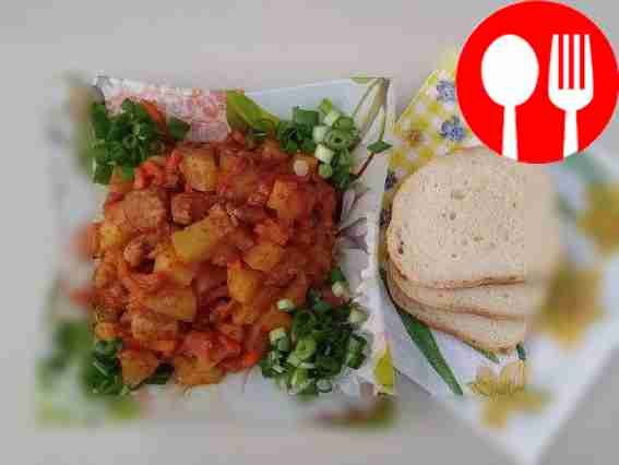 Azu with green onions and potatoes